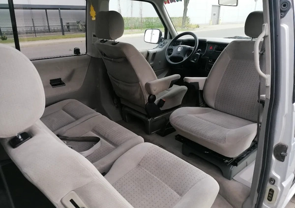 Volkswagen Caravelle cena 55000 przebieg: 404000, rok produkcji 2000 z Września małe 781